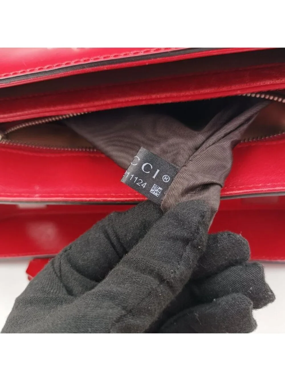 Gucci brand color